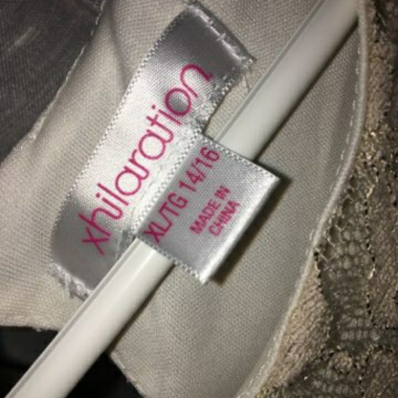 Beautiful Lace Dress - Picture 2 of 5